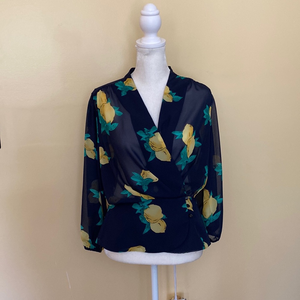 Eva Mendes blouse